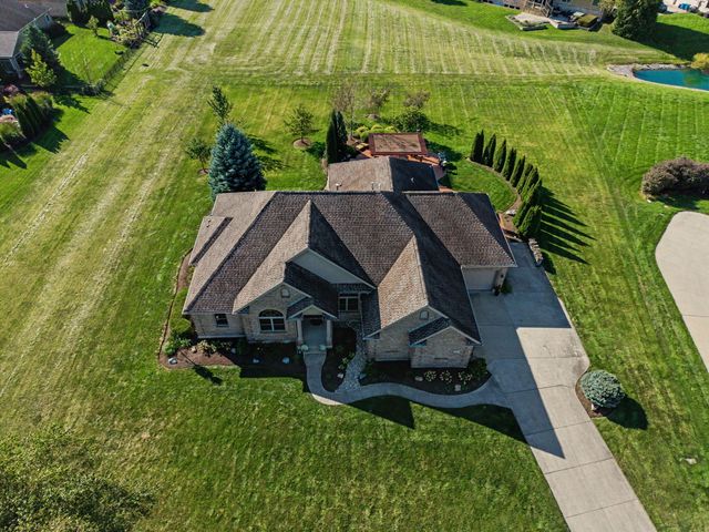1025 Rosewood Creek Drive 1025 Rosewood Creek Drive, Troy, OH 45373