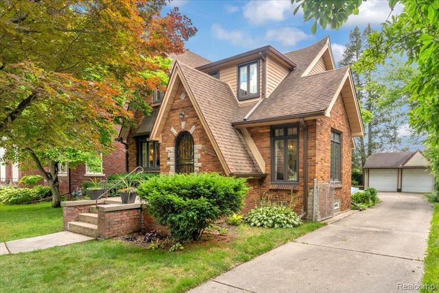18415 Lancashire Street, Detroit, MI 48223