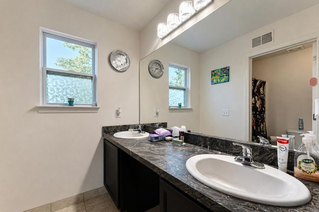 26626 Lakepointe Drive, Taylor, MI 48180