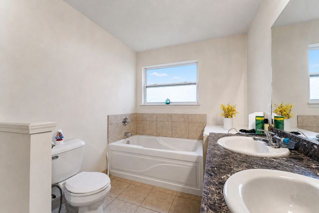 26626 Lakepointe Drive, Taylor, MI 48180