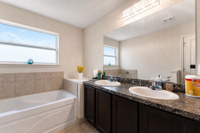 26626 Lakepointe Drive, Taylor, MI 48180