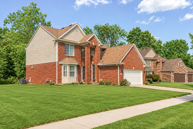 26626 Lakepointe Drive, Taylor, MI 48180