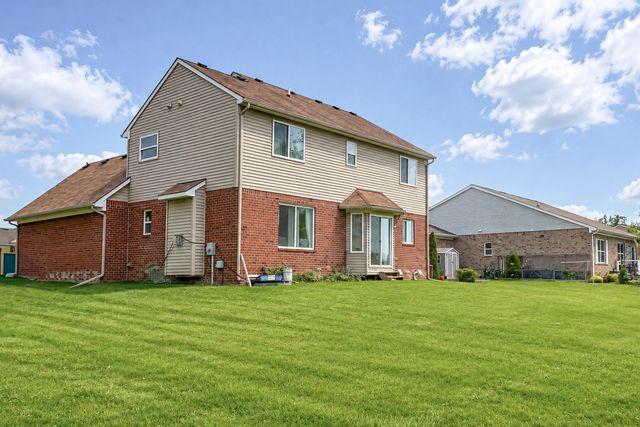 26626 Lakepointe Drive, Taylor, MI 48180