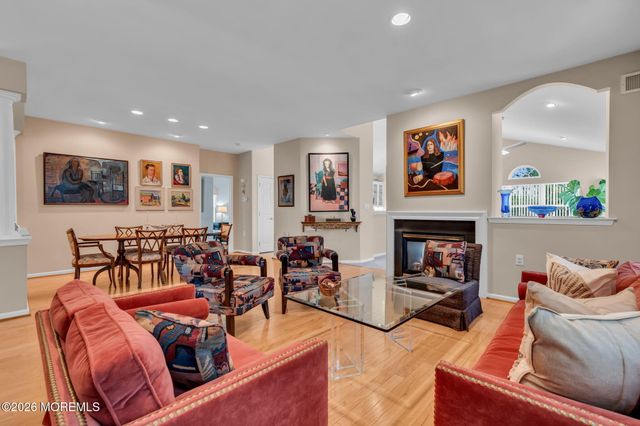 8 Byron Drive, Manchester, NJ 08759