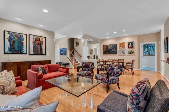 8 Byron Drive, Manchester, NJ 08759