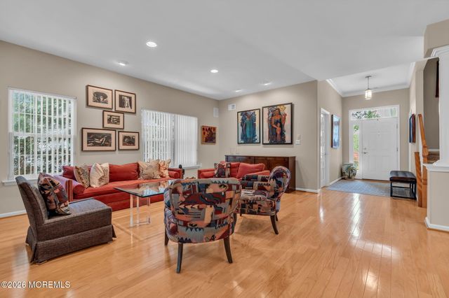 8 Byron Drive, Manchester, NJ 08759