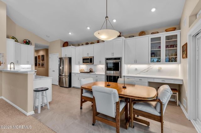 8 Byron Drive, Manchester, NJ 08759