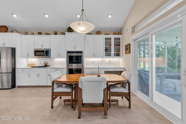 8 Byron Drive, Manchester, NJ 08759