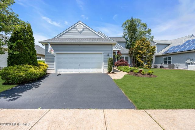 8 Byron Drive, Manchester, NJ 08759