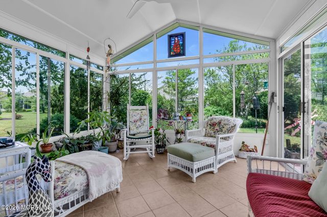 8 Byron Drive, Manchester, NJ 08759