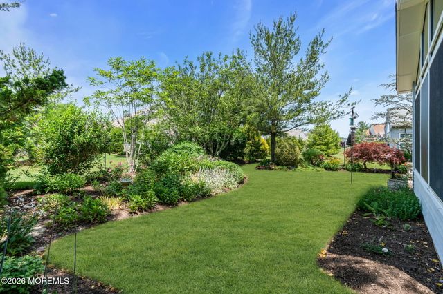 8 Byron Drive, Manchester, NJ 08759