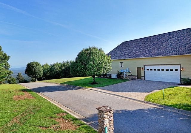594 Summit Trace, Blairsville, GA 30512