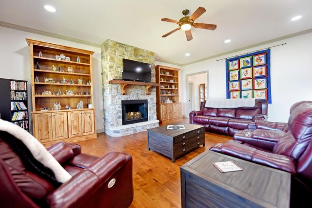 594 Summit Trace, Blairsville, GA 30512