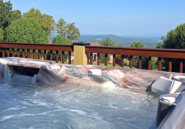 594 Summit Trace, Blairsville, GA 30512