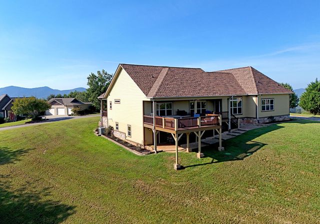 594 Summit Trace, Blairsville, GA 30512