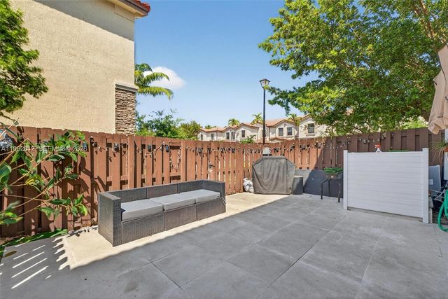 9807 NW 88th Ter, Doral, FL 33178