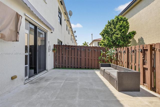 9807 NW 88th Ter, Doral, FL 33178