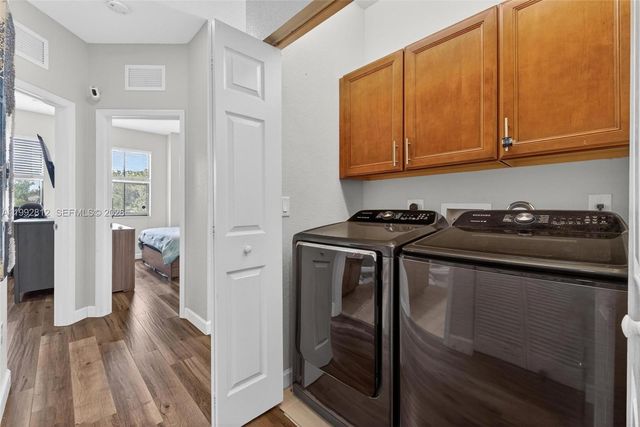 9807 NW 88th Ter, Doral, FL 33178