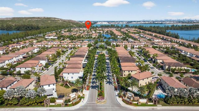 9807 NW 88th Ter, Doral, FL 33178