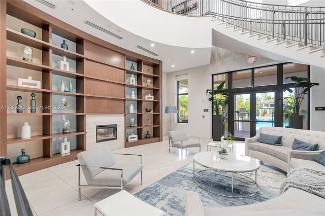 9807 NW 88th Ter, Doral, FL 33178