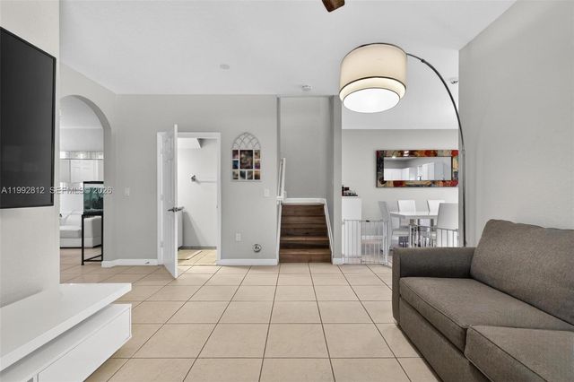 9807 NW 88th Ter, Doral, FL 33178