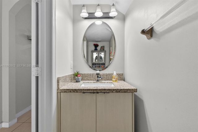 9807 NW 88th Ter, Doral, FL 33178