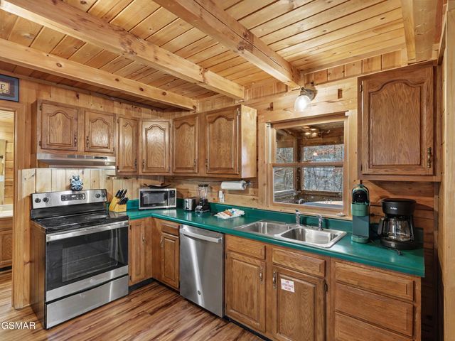 1141 Ski View Lane, Sevierville, TN 37876