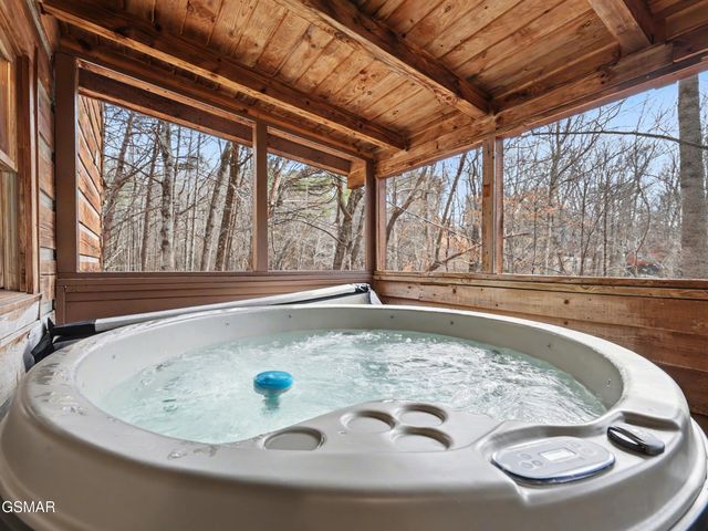 1141 Ski View Lane, Sevierville, TN 37876