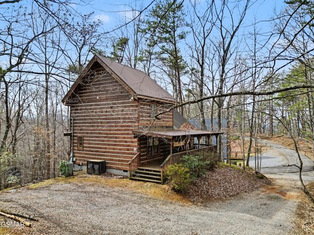 1141 Ski View Lane, Sevierville, TN 37876