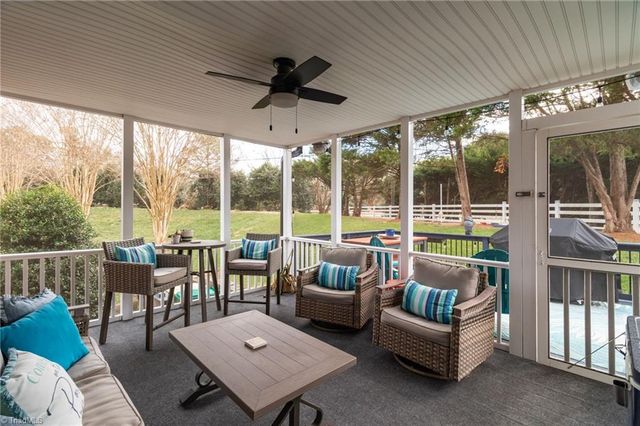 136 Montauk Court, Clemmons, NC 27012