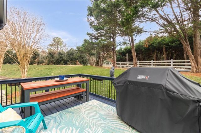 136 Montauk Court, Clemmons, NC 27012