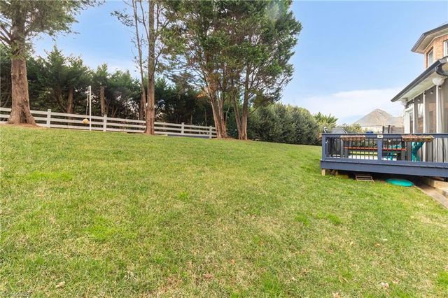 136 Montauk Court, Clemmons, NC 27012