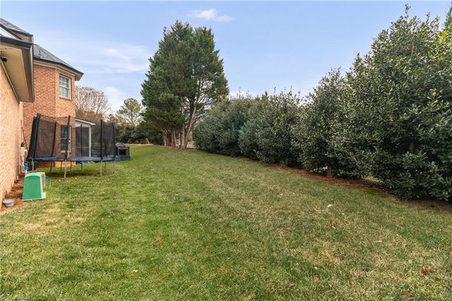 136 Montauk Court, Clemmons, NC 27012