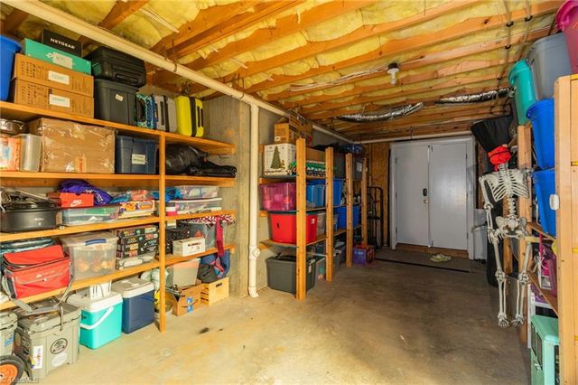 136 Montauk Court, Clemmons, NC 27012