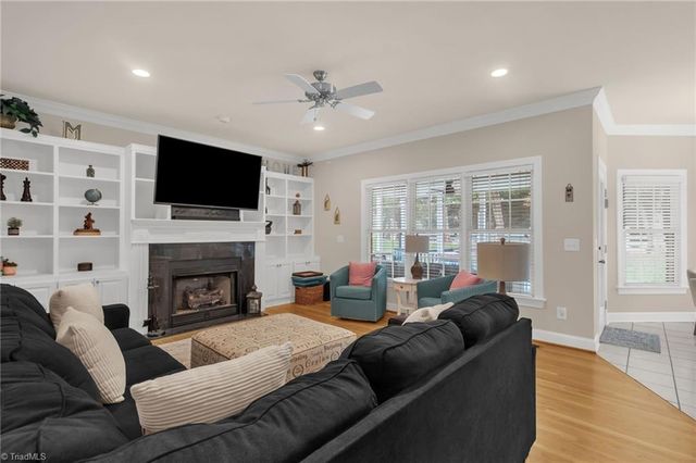 136 Montauk Court, Clemmons, NC 27012