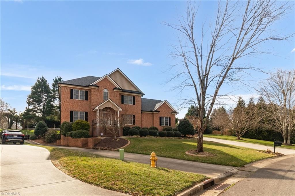 136 Montauk Court, Clemmons, NC 27012