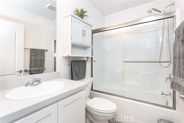 18 Portola, San Fernando, CA 91345