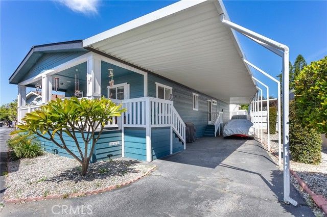 18 Portola, San Fernando, CA 91345