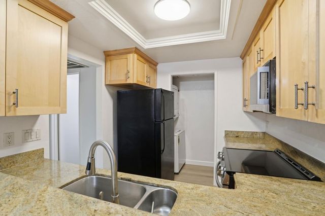 1028 Summermist Court, San Jose, CA 95122