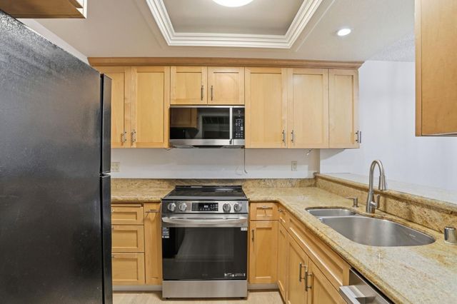 1028 Summermist Court, San Jose, CA 95122