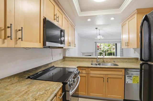 1028 Summermist Court, San Jose, CA 95122