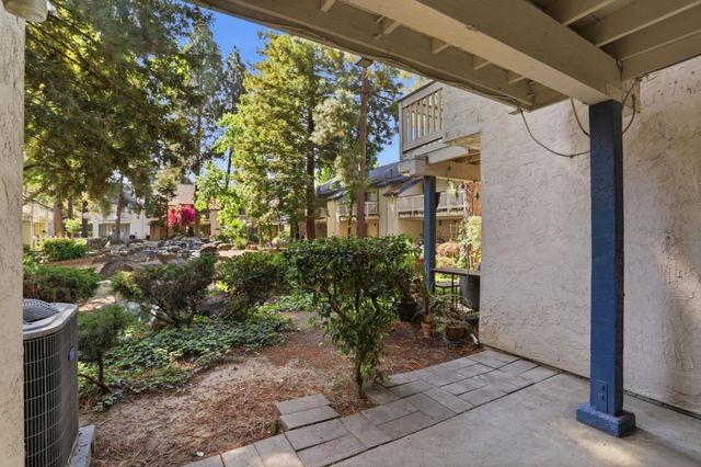 1028 Summermist Court, San Jose, CA 95122