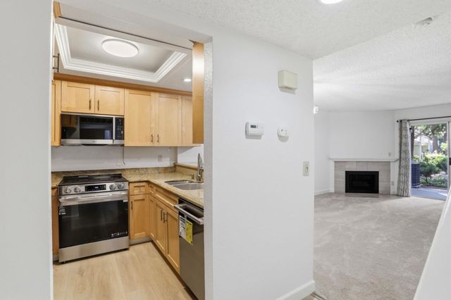 1028 Summermist Court, San Jose, CA 95122
