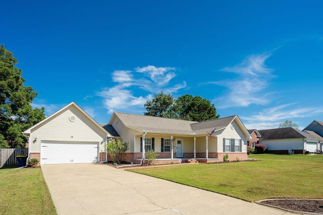16 Country Village Cir, Cabot, AR 72023