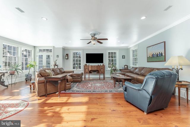 630 WASHINGTON LN, Jenkintown, PA 19046