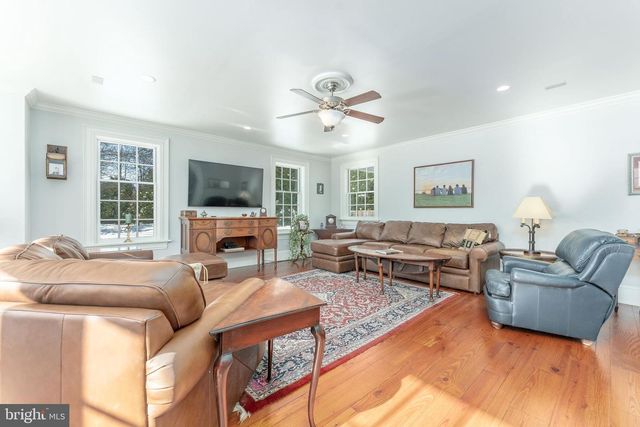 630 WASHINGTON LN, Jenkintown, PA 19046