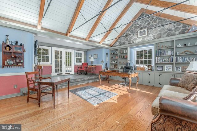 630 WASHINGTON LN, Jenkintown, PA 19046