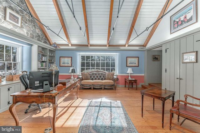 630 WASHINGTON LN, Jenkintown, PA 19046