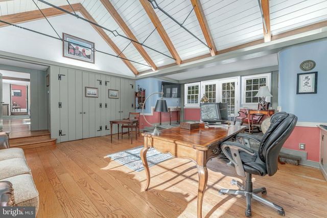 630 WASHINGTON LN, Jenkintown, PA 19046