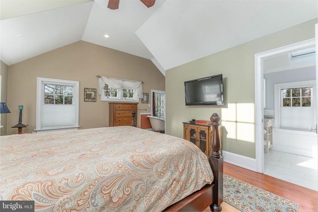 630 WASHINGTON LN, Jenkintown, PA 19046